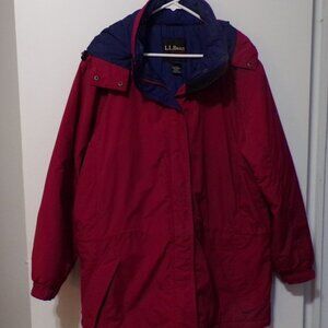 L.L. Bean Nylon Navy & Red Jacket Coat Regular XL